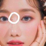 <b>이나은</b> 이거 뭘까