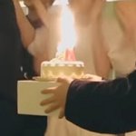 [이것좀봐줘] 남자들 <b>케익</b> 초 꽂을때