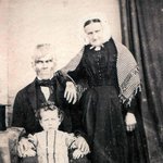 [19] Tu madre, <b>la</b> puta.