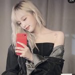 [아이즈원] <b>최예나</b> 폰이 뭘까