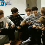 뷔랑 슈가 이거 개웃<b>기다</b>