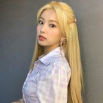 [댓글부탁해] 강혜원 아이존, <b>헤어</b> 컬러가 다른 같은 스타일