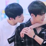 [펜타곤] 유니들아 나 개소름,,,,