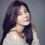 극 중 고등학생과 자주 엮이는 배우