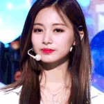 와 <b>쯔위</b>