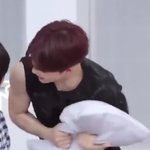 우리오빠 팔뚝이나 보고가...
