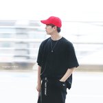 [BTOB] 성재 공항패션 <b>처돌</b>이 있니 혹쉬?   (밑글 어그로)