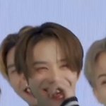 [NCT] 정우 원래 이케 웃었었나?