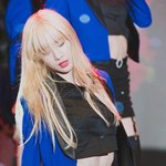 청순하게 생겼는데 금발도 <b>찰떡</b>!