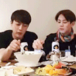 윤두준 양요섭 <b>한입</b>차이