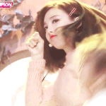<b>나연</b> 이짤 개이쁘지않냐