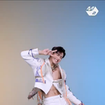 진짜.. 얘는 왜 한국에 있는지 <b>의문</b>이다 ㅇㅇ