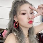 예지 진짜 셀카 잘 찍지 않냐