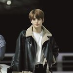 [NCT즌] 나 이거 입고 다닐테니까 길에서 보면 <b>인사</b>해줘