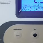 <b>런닝</b>머신하고 있는데