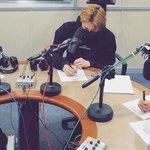 [펜타곤] 아 미친 후이 <b>연필</b> 이렇게 잡는대