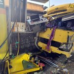 어린이집 통학 버스 주유소 <b>돌진</b> 2명 부상