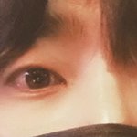 나 <b>눈</b>만 봤을 <b>때</b> 어떻게 생겼어?