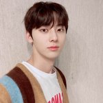 [모두드루와] 황민현 사진 주웠는데 진짜 잘생겼다