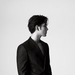 [연예인] 뉴이스트 <b>백</b>호 휴고 보스 화보 찍었네?!!