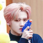 [펜타곤] 어제 븨앱 마지막 노래 고를<b>때</b>