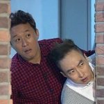 [댓글부탁해] <b>음치</b> 친구가 밖에서 노래를 계속 흥얼거려..