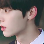 [모두드루와] 황민현  <b>이사진</b> 눈물 고인거야?