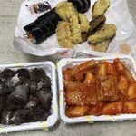 멍청한 애들 = 엽떡먹음. 똑똑한 애들 = 감탄먹음