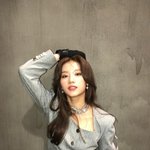 사나 이사진 <b>화질</b> 더 좋은거 없냐