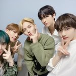 밖에서 비 맞고 있을 팬들이 걱정된 아이돌