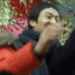 <b>정우</b> 팬 쓰담쓰담해주는 스윗남 ㅠㅠ