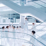 트레저 뮤비 신<b>사옥</b>에서 찍음
