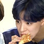 [NCT즌] 젠오 <b>피자</b> 많이 사주고싶다^^
