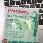 <b>치실</b> 한번 쓰면 왜 중독된다는지 알겠다