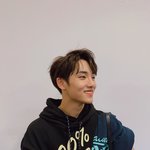 [봐줘] <b>윈윈</b>한테 입덕했는데