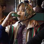[방탄소년단] 집에서 좋아보이는건 다가져와서 <b>입어</b>본 애기아니냐