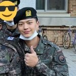 <b>육성재</b> 새로운 사진 뜸
