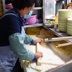 찬바람 불땐~ 면발 <b>쫄깃</b>한 시장 손칼국수