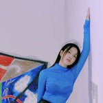 <b>예리</b> 스토리에 올라온 화보 봄?