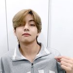 <b>긔</b><b>엽</b>게 셀카 찍었네