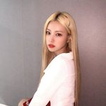 <b>이</b> 여<b>돌</b> 누군지 아는사람 제발