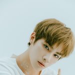 샤오쥔 <b>라키</b> 닮은듯