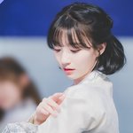 한복 논란 때문에 <b>특이점</b> 옴