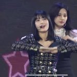 이때 <b>모모</b> 예쁘다