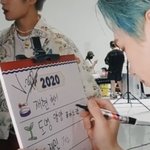 [NCT] 이거 뭐라고 적혀있는거야..?