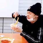 얘는 뭐 하나 제대로 못먹는듯