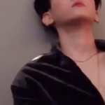 자켓 안에 아무것도 안입하면 좋아할줄 아나