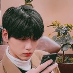 <b>수빈</b>이 흑발짤 새로뜬거보라고