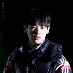 너네 <b>뱁새</b>상 남돌하면 누구 제일 먼저 떠오름??