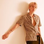 백현 라인드<b>매거진</b> 물어보던 애